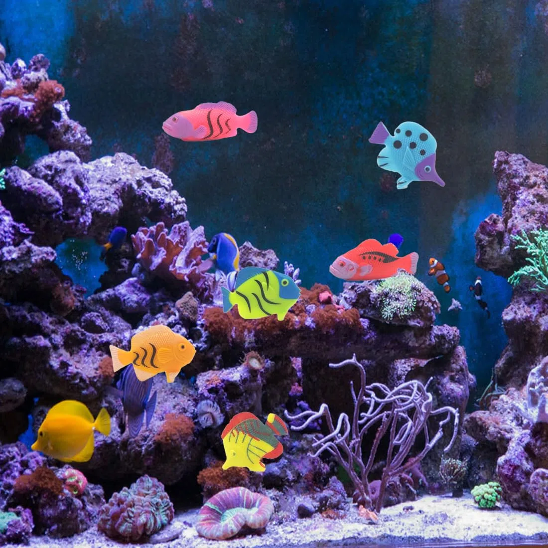 20 pcs fische aquarium fische Künstliche Bewegliche Fische PlastikLebensechte Fisch Verzierung Aquarium Dekorationen für Aquarium,schwimmende fische spielzeug (Zufälliger Stil)